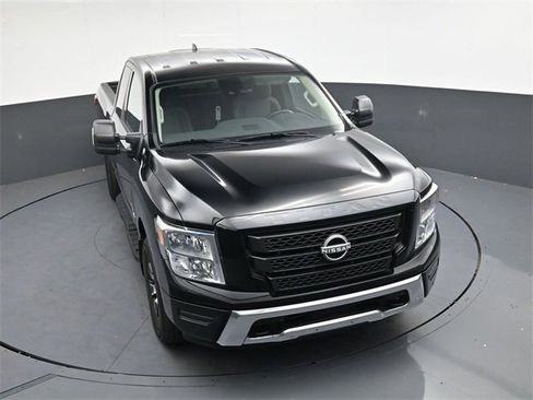 Used 2024 Nissan Titan SV w/ SV Utility Package image 22