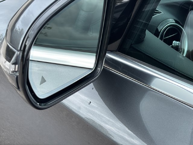 Used 2018 Mercedes-Benz E 300 4MATIC image 8