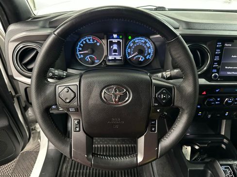 Used 2021 Toyota Tacoma TRD Off-Road w/ TRD Premium Off Road Package AWD/4WD image 14