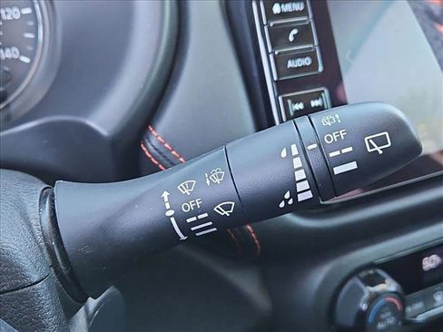 Used 2024 Nissan Kicks SR image 15