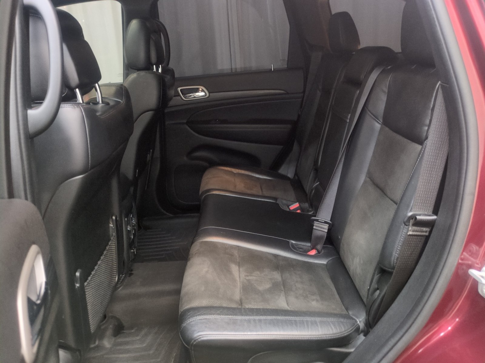 Used 2021 Jeep Grand Cherokee Laredo X AWD/4WD image 23