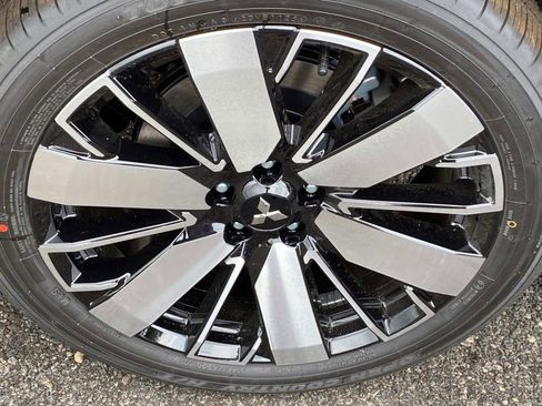 New 2025 Mitsubishi Outlander SEL image 6