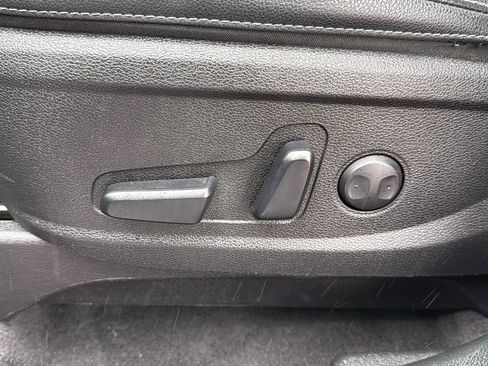 Used 2022 Kia Telluride EX w/ EX Premium Package image 13