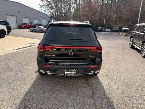 Used 2022 Mercedes-Benz EQB 350 4MATIC image 4