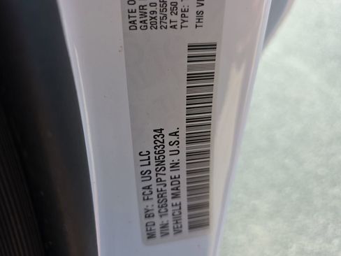 Used 2025 RAM 1500 Laramie image 40