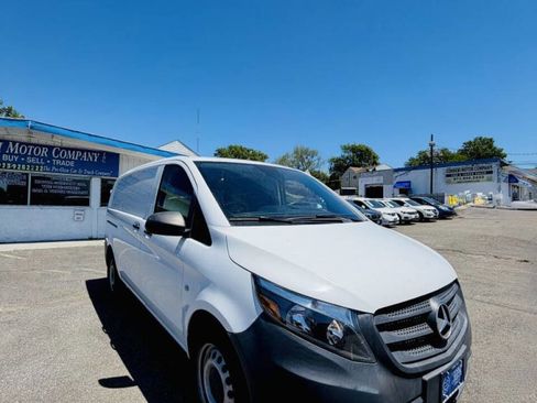 Used 2019 Mercedes-Benz Metris image 3