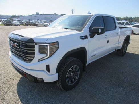 New 2026 GMC Sierra 1500 AT4 w/ AT4 Premium Package AWD/4WD image 10