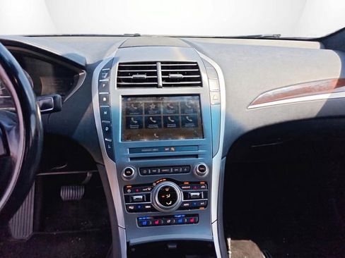 Used 2017 Lincoln MKZ Reserve w/ Climate Package FWD image 24
