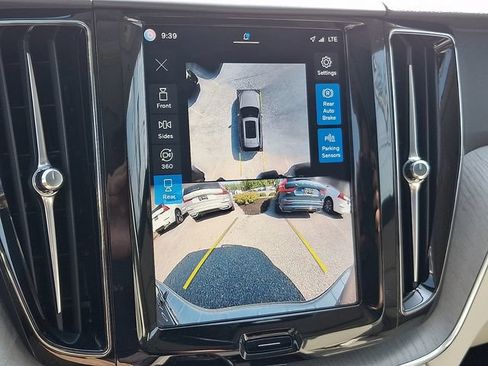Certified 2025 Volvo XC60 T8 Plus w/ Protection Package Premier AWD/4WD image 19