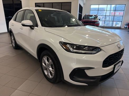 Certified 2023 Honda HR-V LX image 1