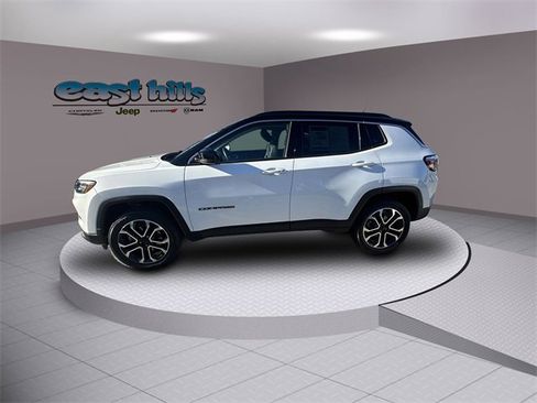 Certified 2022 Jeep Compass Limited w/ Sun and Sound Group image 6