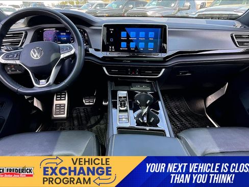Used 2024 Volkswagen Atlas Cross Sport SEL R-Line image 12