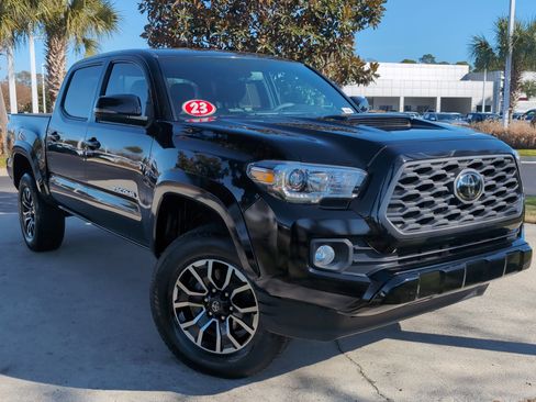 Certified 2023 Toyota Tacoma TRD Sport image 2