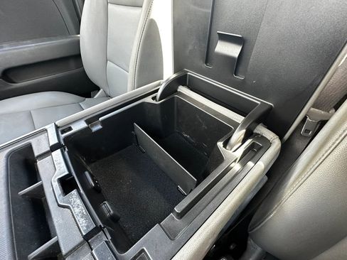 Used 2018 Chevrolet Silverado 2500 W/T RWD image 28