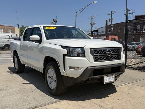 Used 2022 Nissan Frontier SV AWD/4WD image 3