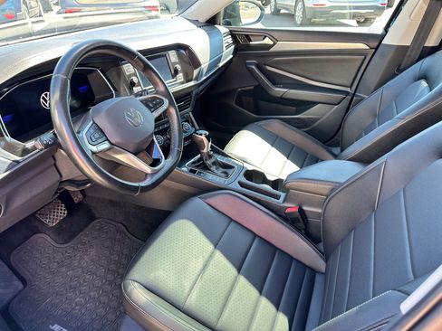 Used 2023 Volkswagen Jetta SE w/ Panoramic Sunroof Package image 20