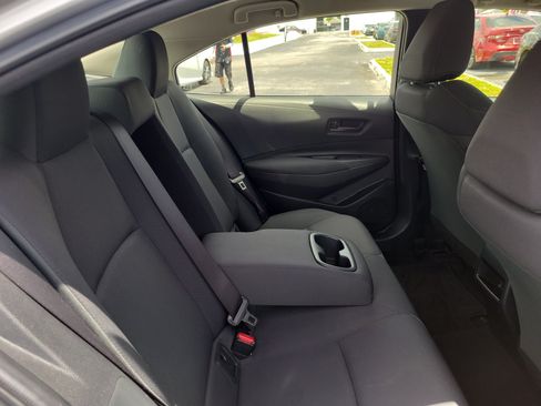 Used 2022 Toyota Corolla LE FWD image 15