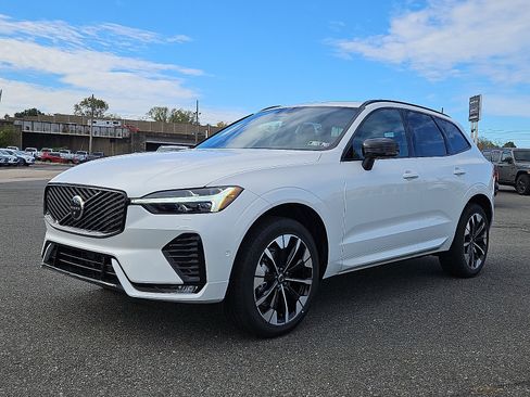 New 2026 Volvo XC60 B5 Plus w/ Protection Package Premier image 3