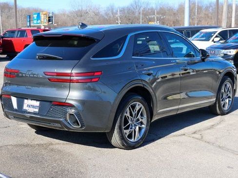 Used 2025 Genesis GV70 2.5T image 3