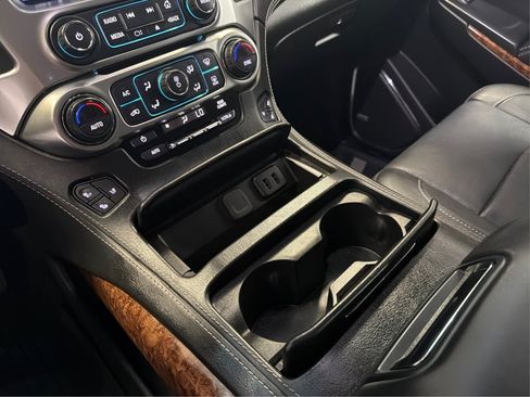 Used 2018 Chevrolet Suburban Premier AWD/4WD image 20