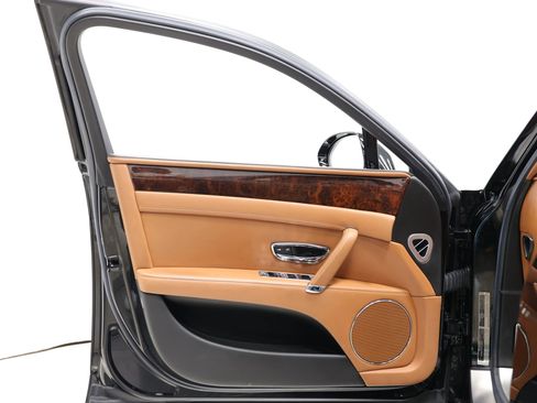 Used 2015 Bentley Flying Spur V8 image 7