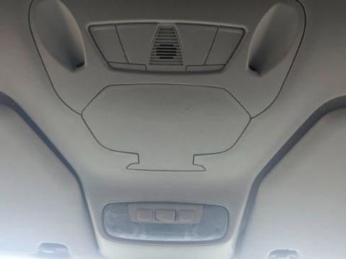 Used 2020 Ford Transit Connect XLT image 41