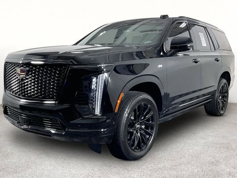 Used 2025 Cadillac Escalade Sport AWD/4WD image 14