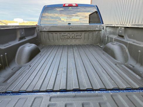 Used 2016 GMC Sierra 2500 SLT w/ All-Terrain HD Package image 11