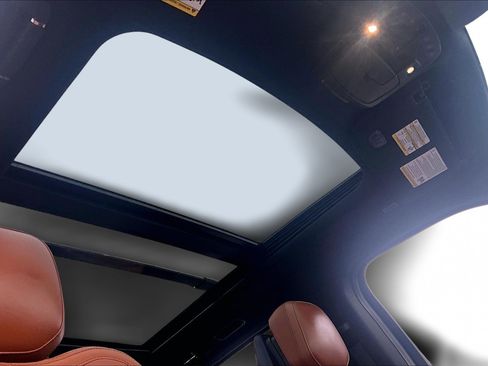 Used 2021 Lincoln Navigator L Reserve w/ Luxury Package image 17