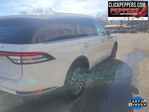 Used 2023 Lincoln Aviator AWD w/ Premium Package image 5