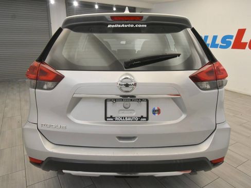 Used 2020 Nissan Rogue S image 4