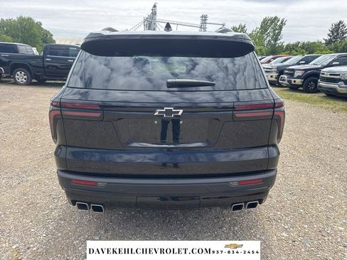Used 2024 Chevrolet Traverse LT w/ Midnight/Sport Edition FWD image 4