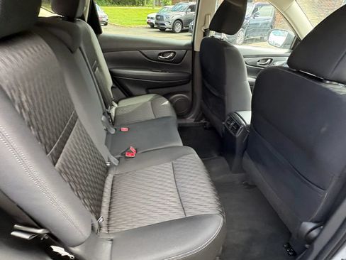 Used 2020 Nissan Rogue SV AWD/4WD image 29