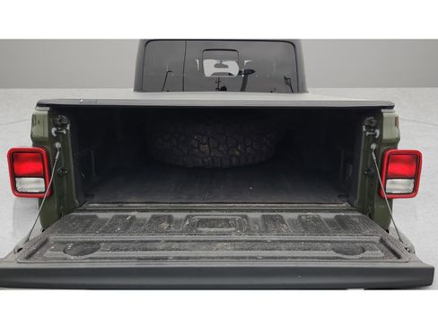 Used 2023 Jeep Gladiator Willys image 23