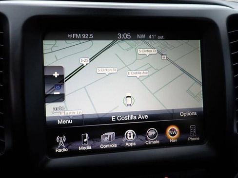 Used 2017 Jeep Cherokee Overland w/ Technology Group AWD/4WD image 24