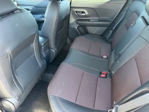 New 2026 Nissan Kicks SR AWD/4WD image 11