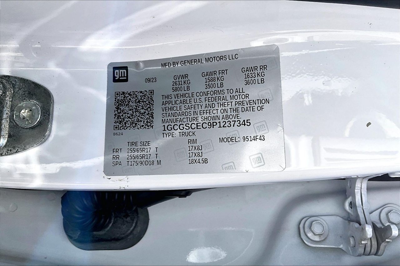 Used 2023 Chevrolet Colorado LT RWD image 16