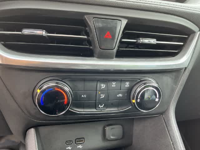 Used 2024 Buick Encore GX Preferred FWD image 25