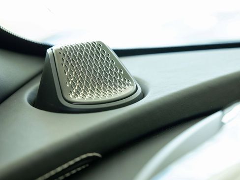 Used 2025 Aston Martin DBX 707 image 23