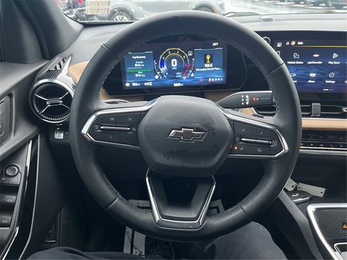 Used 2025 Chevrolet Equinox ACTIV w/ LPO, Floor Liner Package image 17