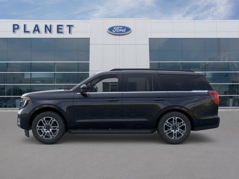 New 2026 Ford Expedition Active RWD image 3