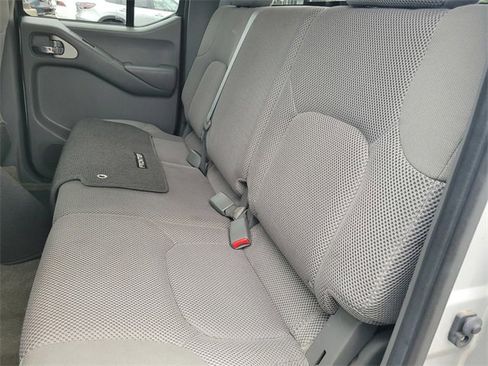 Used 2017 Nissan Frontier SV image 15