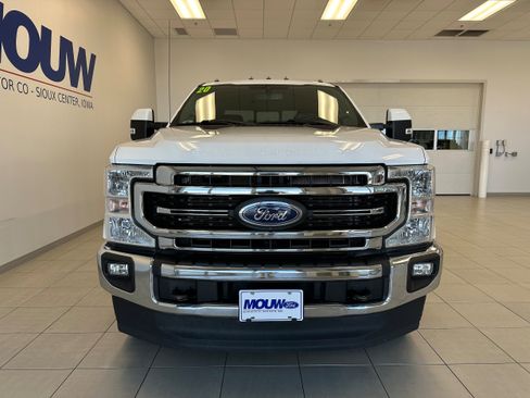 Used 2020 Ford F250 Lariat w/ Lariat Value Package AWD/4WD image 3