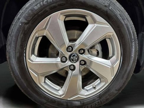 Used 2019 Toyota RAV4 Limited image 33