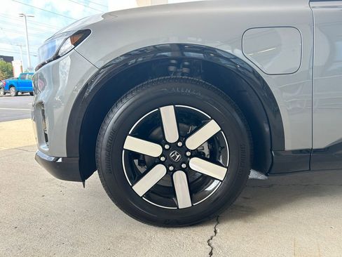 New 2026 Honda Prologue Touring image 10