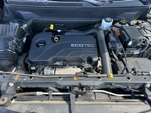 Certified 2019 Chevrolet Equinox LT w/ Sun & Navigation Package FWD image 10