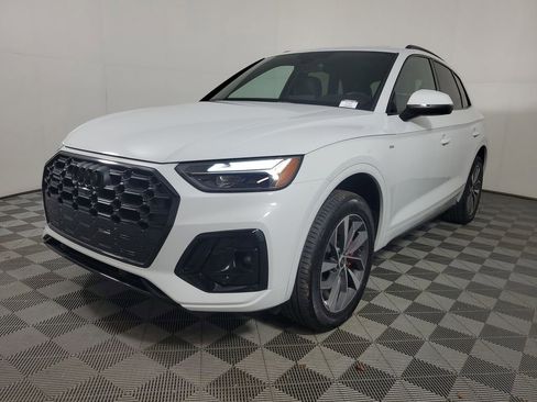 Used 2024 Audi Q5 2.0T Premium Plus w/ Premium Plus Package AWD/4WD image 3