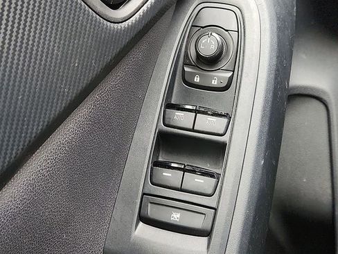 Used 2025 Subaru Crosstrek 2.0i image 22