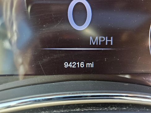 Used 2017 Jeep Grand Cherokee Limited AWD/4WD image 14