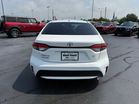 Used 2021 Toyota Corolla LE image 20